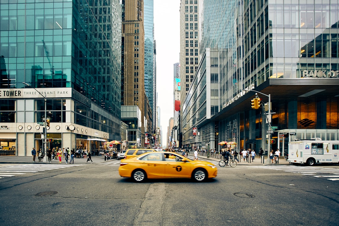 découvrez notre service de taxi rapide et fiable ! réservez facilement en ligne et profitez d'un trajet confortable, que ce soit pour vos déplacements quotidiens ou vos voyages occasionnels. nos chauffeurs professionnels vous garantissent une expérience agréable.