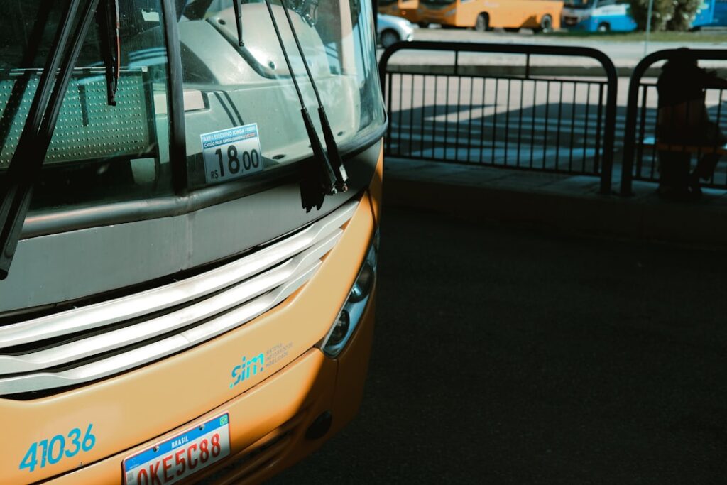découvrez les tarifs des taxis en détail : comparez les prix, apprenez comment sont calculées les courses et obtenez des conseils pour économiser sur vos trajets en taxi.