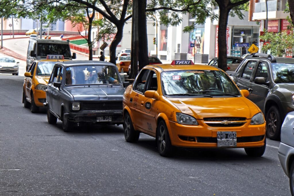 découvrez les tarifs des taxis de san josé à escazú pour un trajet rapide et confortable. comparez les prix et réservez votre course en toute simplicité.
