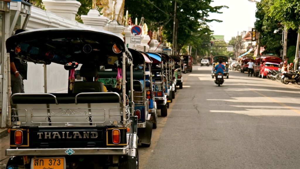 découvrez les tarifs des taxis à ho chi minh ville pour planifier vos déplacements en toute sérénité. informations mises à jour sur les prix, conseils et astuces pour éviter les surprises.