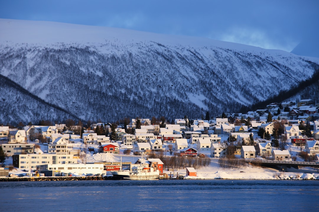 découvrez le guide complet des taxis à tromsø en 2025 : services, tarifs, réservations et conseils pour vous déplacer facilement dans la ville.