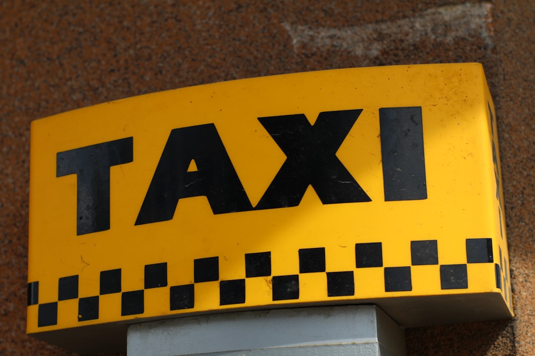 découvrez tout sur les tarifs réglementés des taxis : transparence, sécurité et prix encadrés pour vos déplacements en toute confiance.