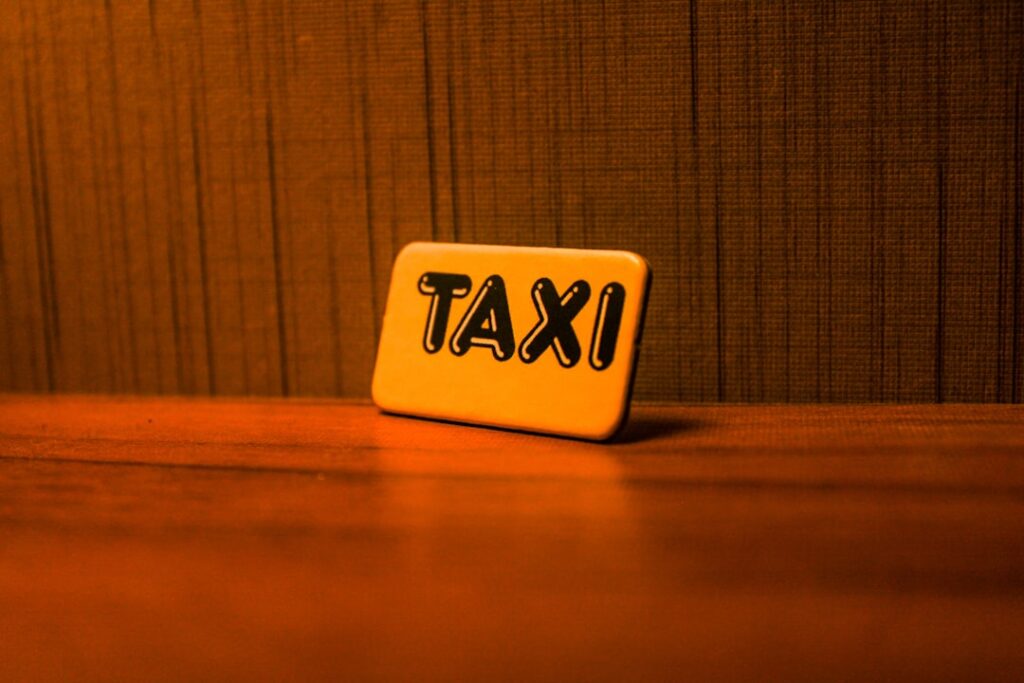 calculez facilement vos tarifs de taxi avec notre guide pratique et transparent. comparez les prix et planifiez vos trajets en toute simplicité.