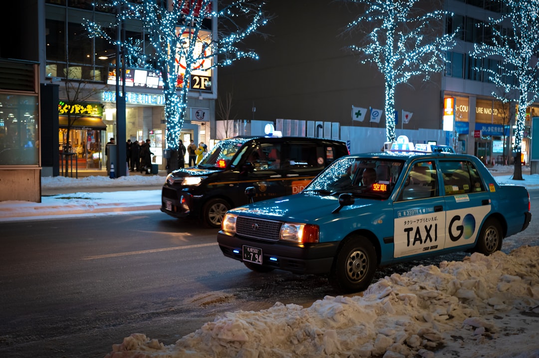 découvrez le coût d'un taxi pour observer les aurores boréales et planifiez votre voyage en toute sérénité.