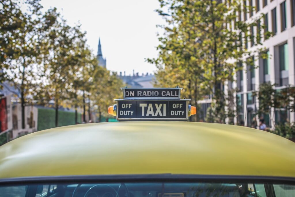découvrez notre guide complet des taxis privés pour un transport sûr, confortable et personnalisé. réservez facilement votre trajet avec nos conseils pratiques et astuces.