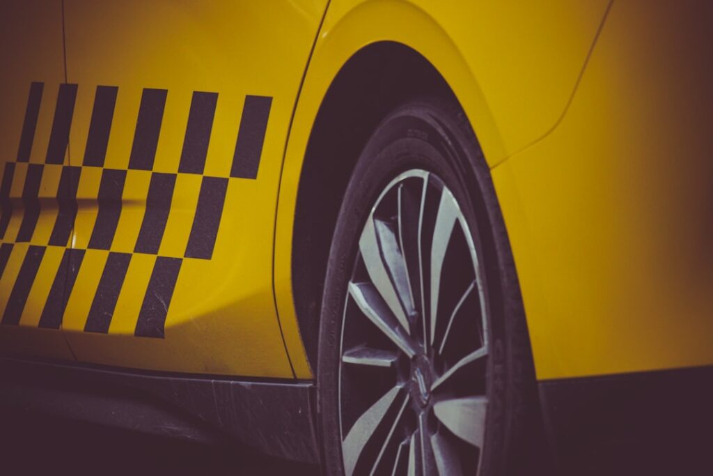 comparez les prix des taxis pour vos trajets et trouvez les meilleures offres de transport rapidement et facilement.